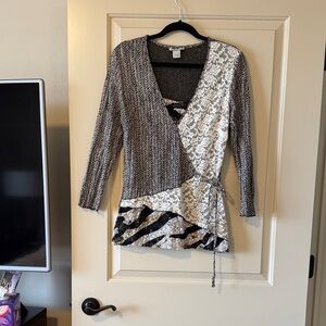 Alberto Makali Black and White Textured Top